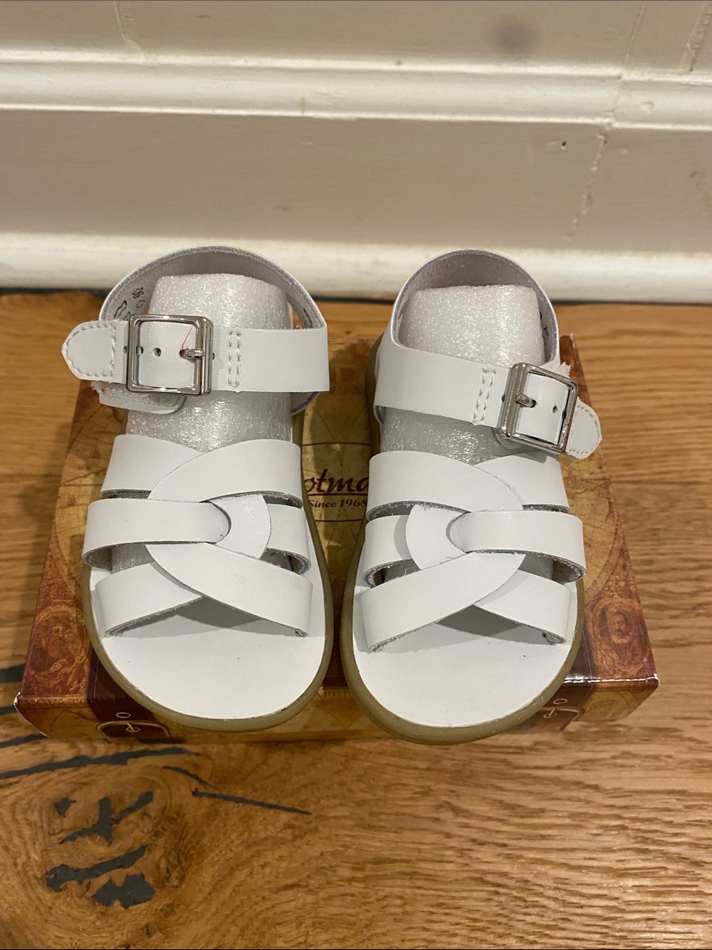FootMates White Kids Leather Buckle Sandals